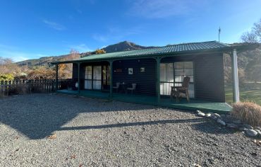 Deluxe Log Cabin Cottages